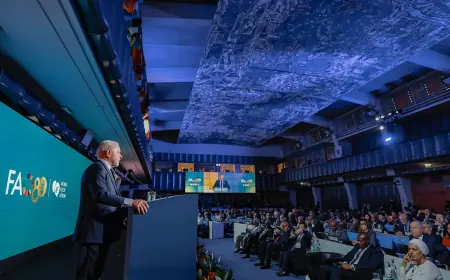 Lula diz que fome não é problema econômico, mas político