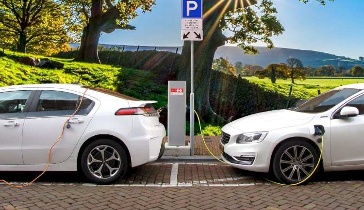 STARTUPS DE CARROS ELÉTRICOS ENFRENTAM DESAFIOS QUE JÁ ATORMENTAVA MONTADORAS