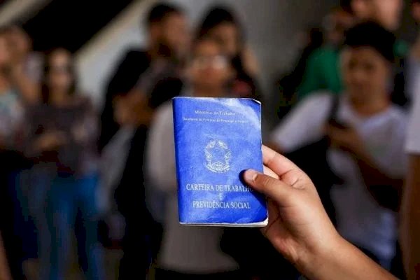 DF tem 380 vagas na Asa Norte e Asa Sul; salários chegam a R$ 3,5 mil