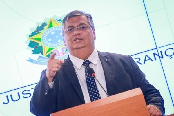 Dino: governo avalia novo fechamento do espaço aéreo em terra Yanomami