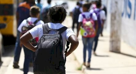 MEC quer R$ 4 bilhões para ampliar o ensino integral nas escolas