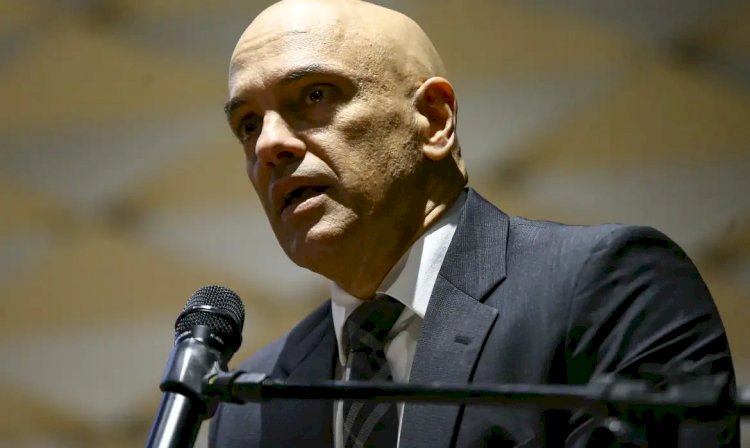 Moraes nega pedido para isentar X no Brasil de ordens judiciais